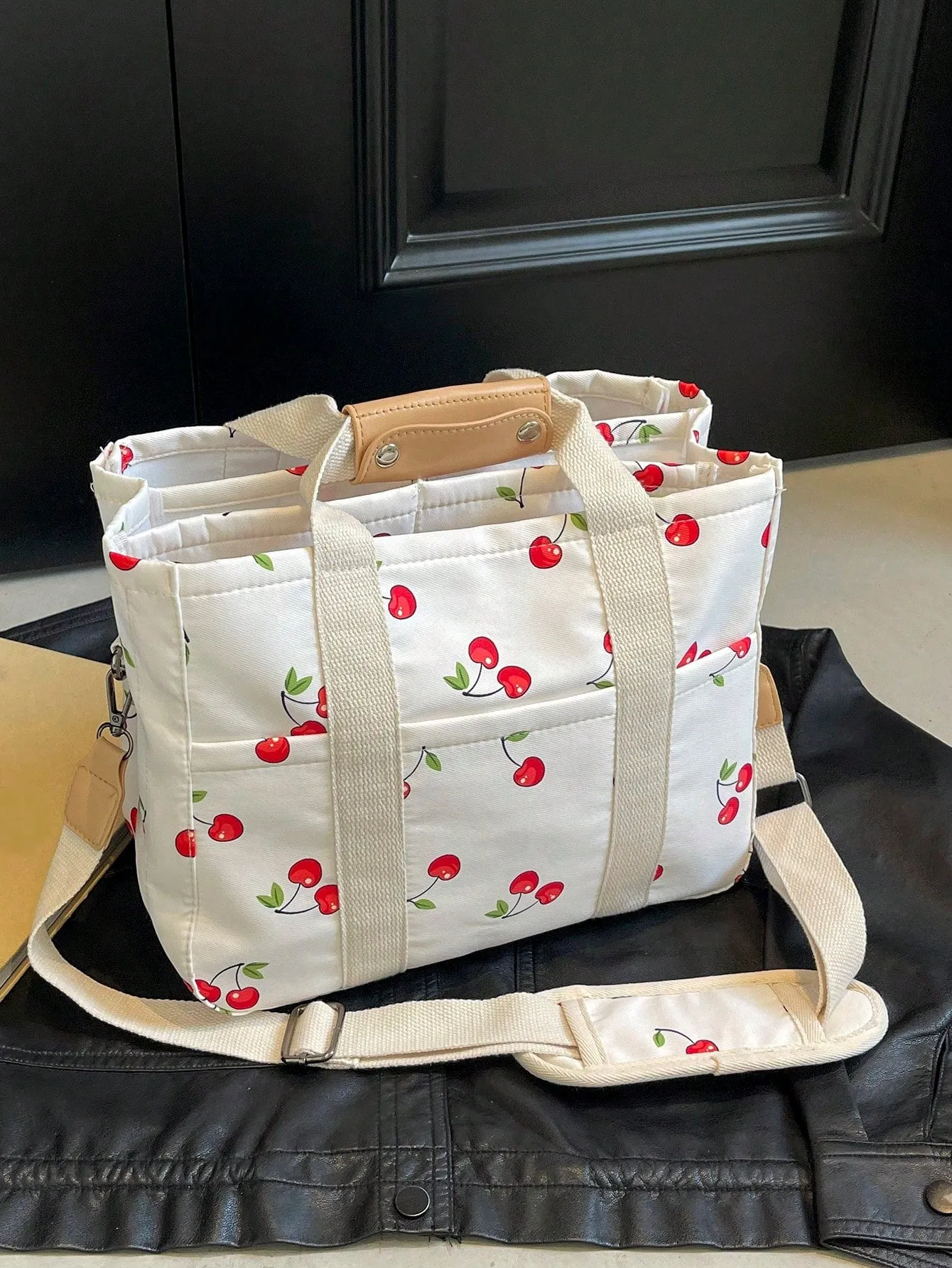 Korean Ins Multi-Compartment Mums And Babies Go Out Portable High-Capacity Mums And Babies Go Out Multi-Layered Tote Bag Ultra-Portable Go Out Fashion Mums Go Out Hand Carry Lunch Box Bag