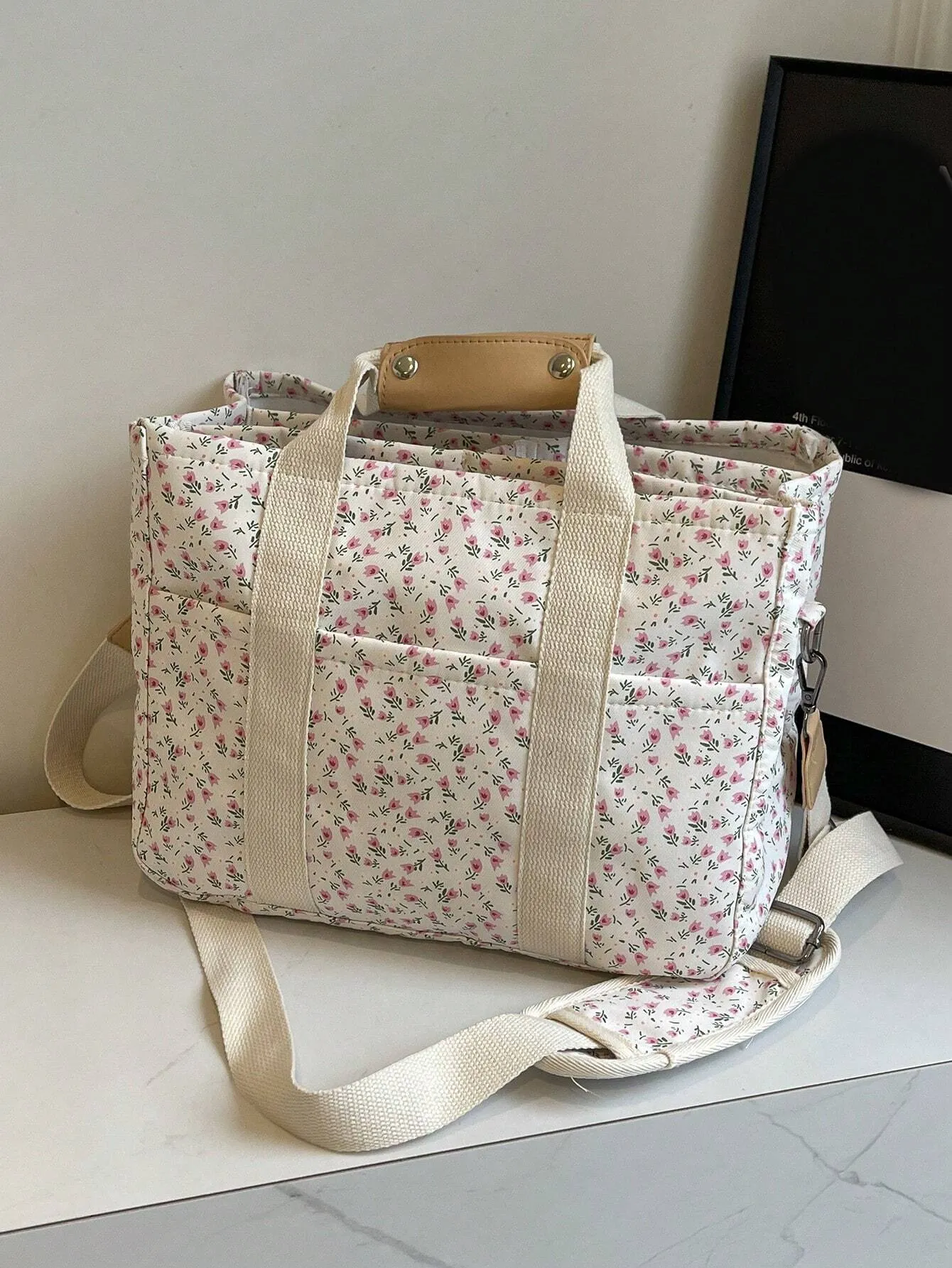 Korean Ins Multi-Compartment Mums And Babies Go Out Portable High-Capacity Mums And Babies Go Out Multi-Layered Tote Bag Ultra-Portable Go Out Fashion Mums Go Out Hand Carry Lunch Box Bag