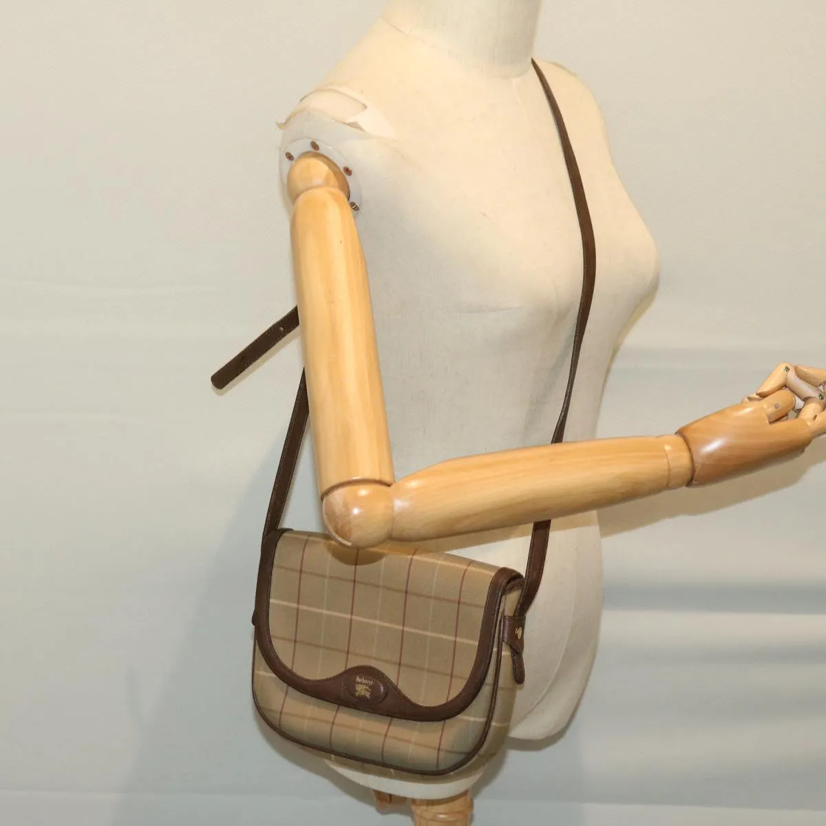 Trendy Inspired Burberryss Nova Check Shoulder Bag Canvas Beige Auth Bs12210