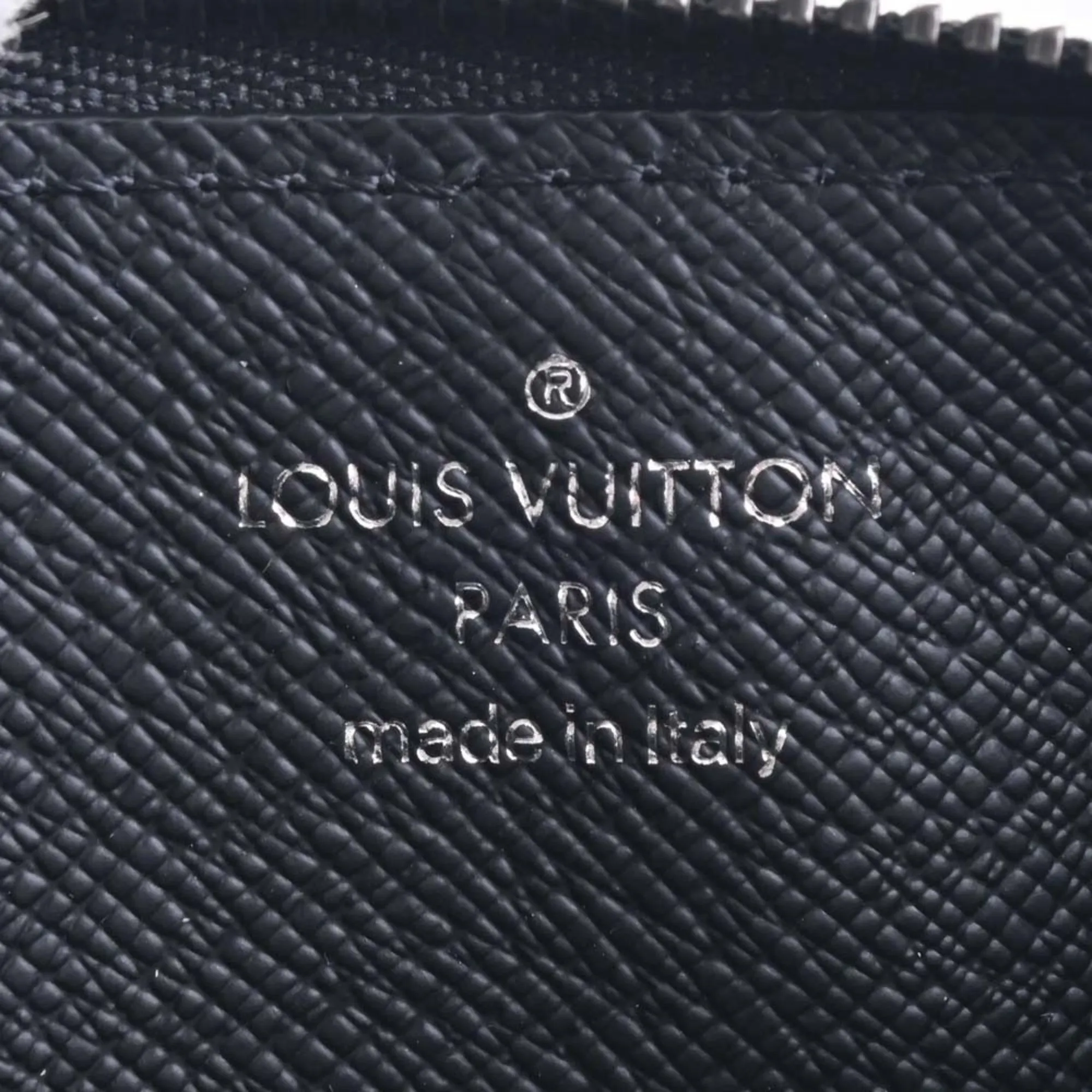 Trendy Inspired Louis Vuitton Eclipse Reverse Coin Card Holder M69533 Black Men's